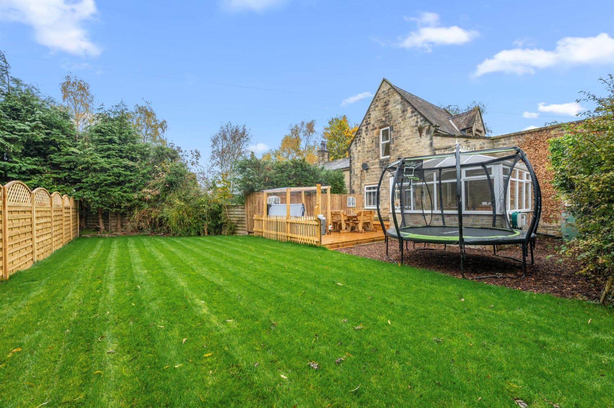 Relax At Little Hawkcliffe Villa Steeton Exterior foto