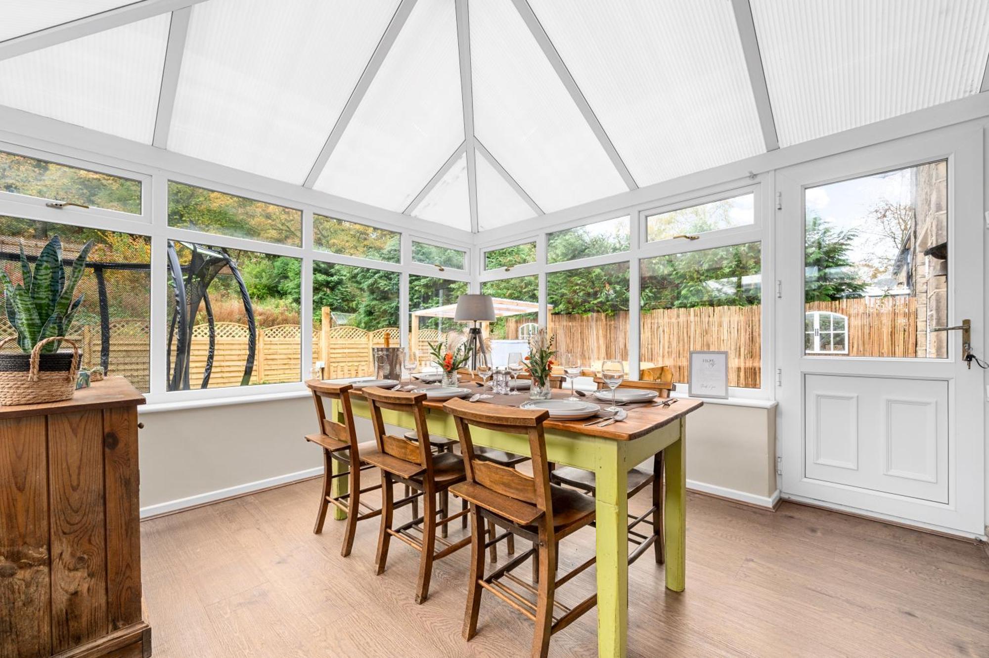 Relax At Little Hawkcliffe Villa Steeton Exterior foto